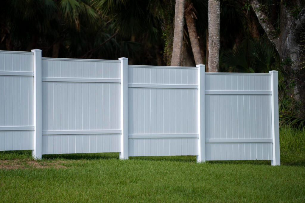 vinyl fencing